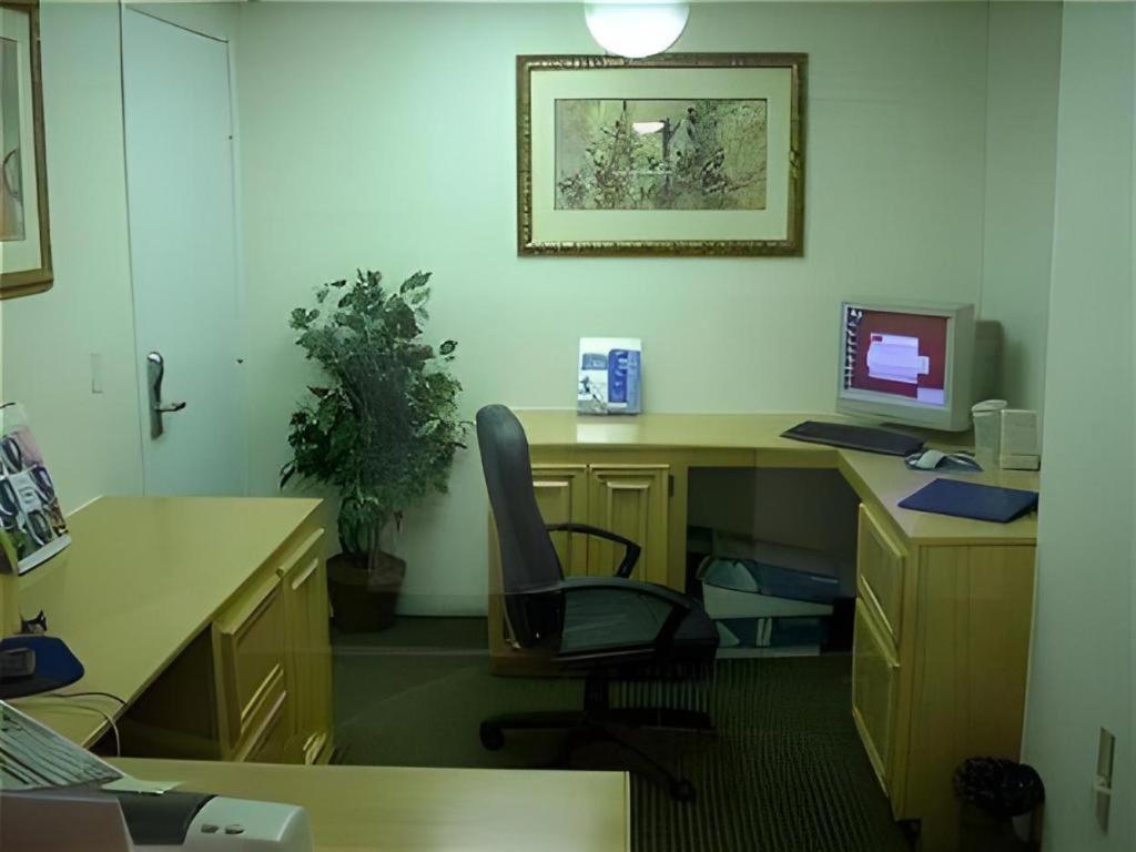 Holiday Inn Express Hotel & Suites Columbus By Ihg מראה חיצוני תמונה