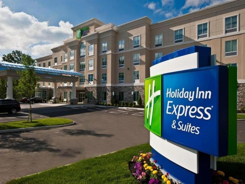 Holiday Inn Express Hotel & Suites Columbus By Ihg מראה חיצוני תמונה