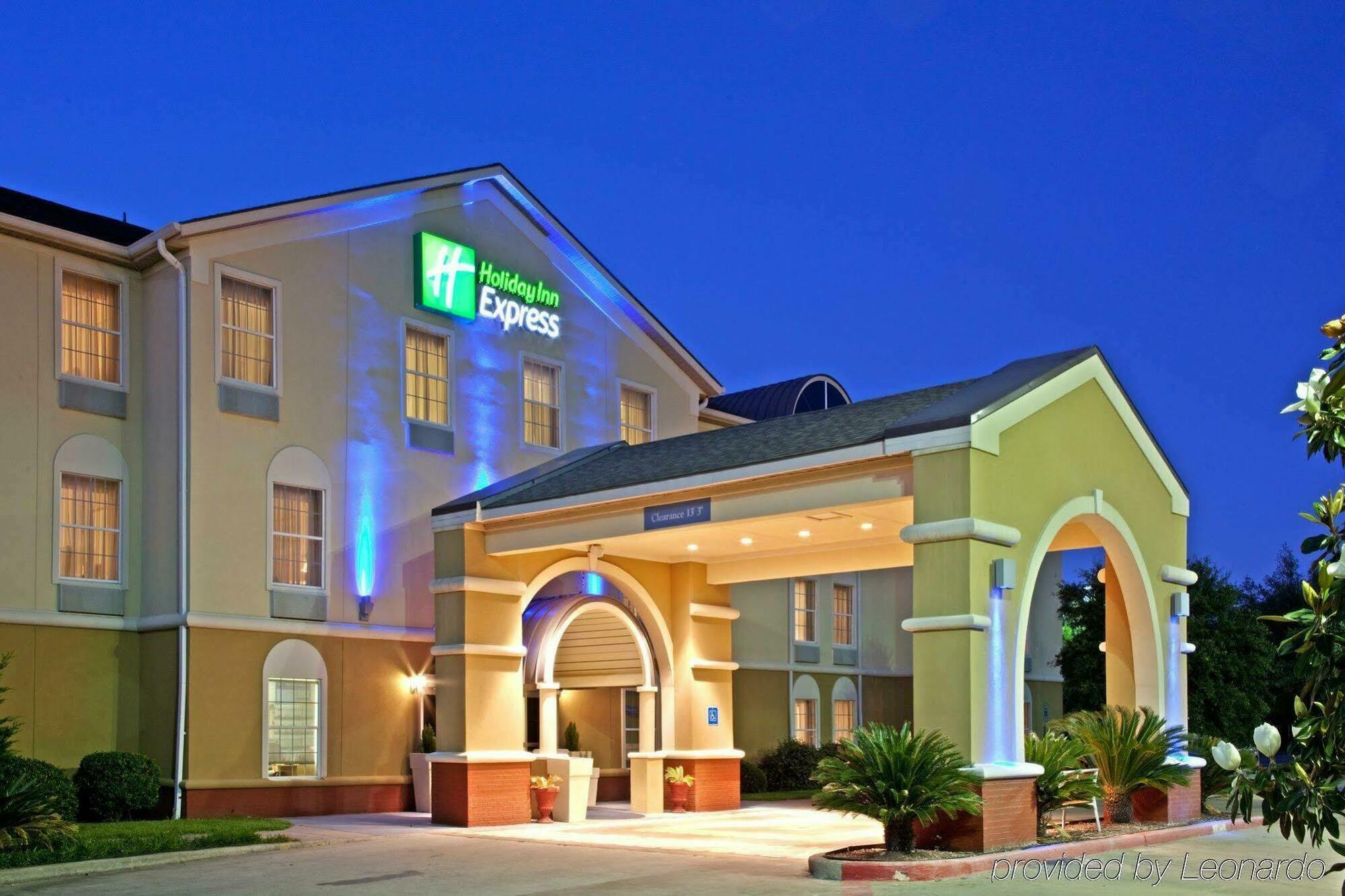 Holiday Inn Express Hotel & Suites Columbus By Ihg מראה חיצוני תמונה